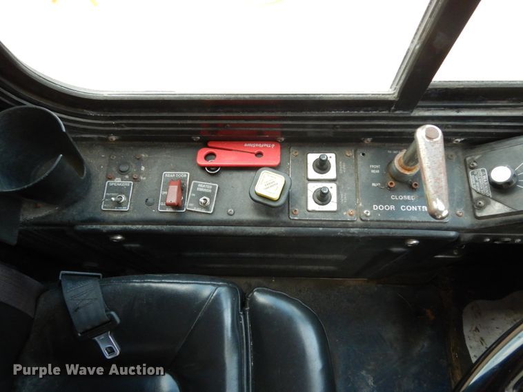 image for item DM2863 2002 Gillig C20B096N4  coach bus