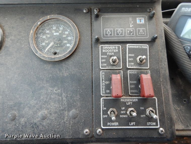 image for item DM2863 2002 Gillig C20B096N4  coach bus