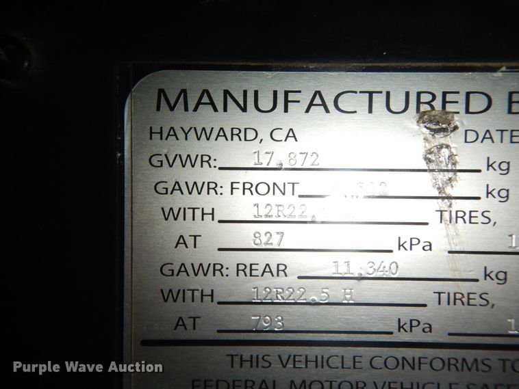 image for item DM2863 2002 Gillig C20B096N4  coach bus