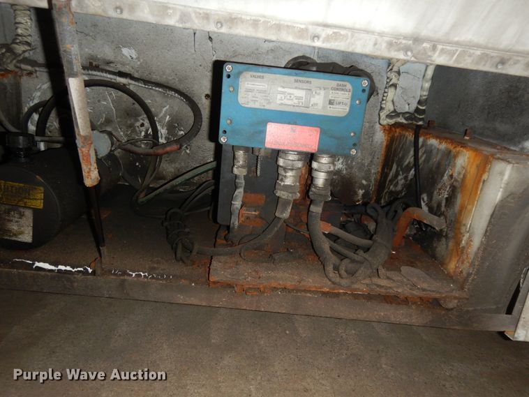 image for item DM2863 2002 Gillig C20B096N4  coach bus