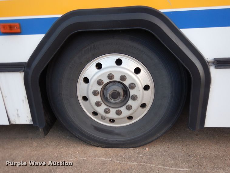 image for item DM2863 2002 Gillig C20B096N4  coach bus