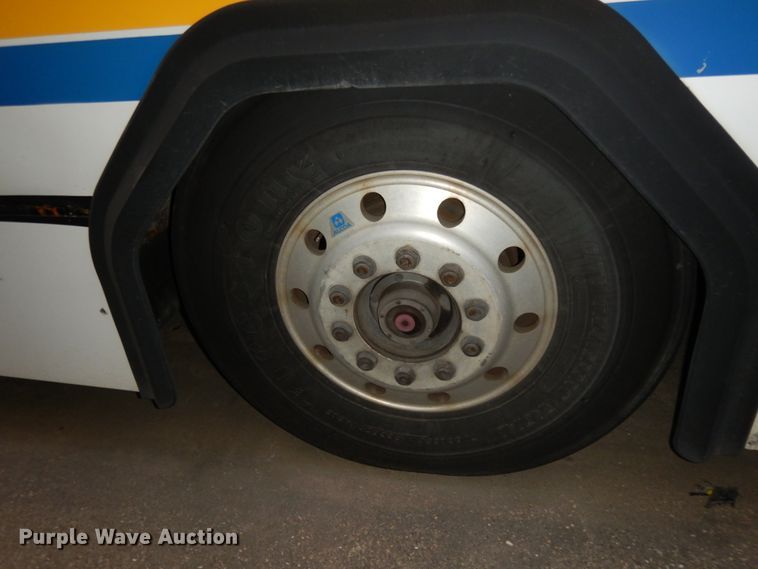 image for item DM2863 2002 Gillig C20B096N4  coach bus