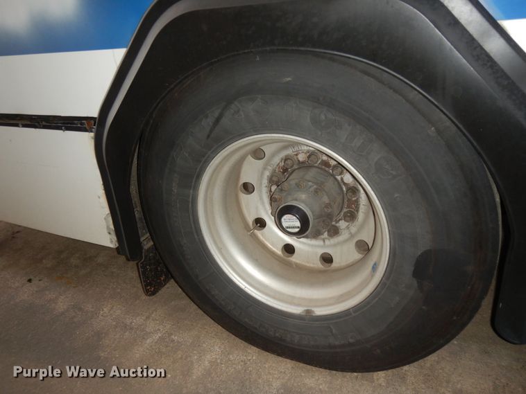 image for item DM2863 2002 Gillig C20B096N4  coach bus