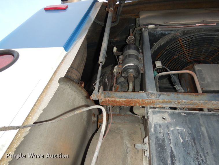 image for item DM2863 2002 Gillig C20B096N4  coach bus