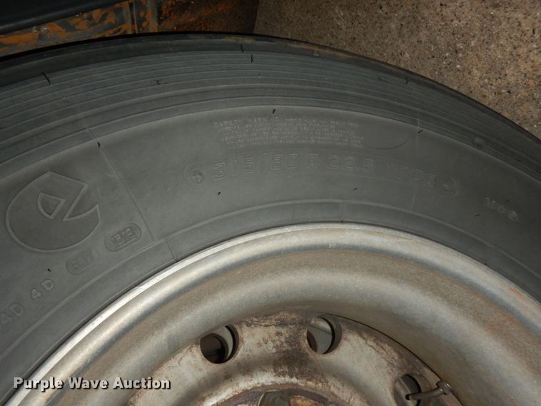 image for item DM2863 2002 Gillig C20B096N4  coach bus