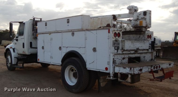 image for item DM2864 2007 International 4300  utility / service truck