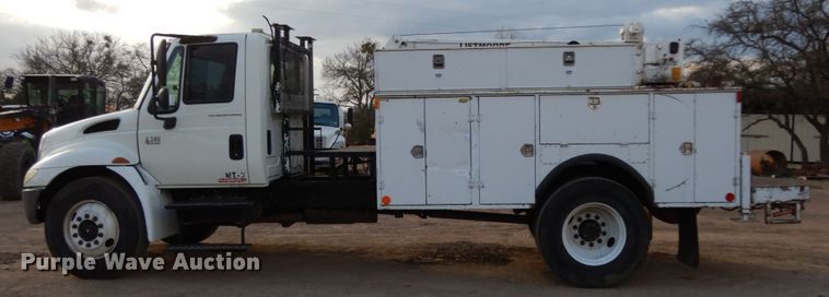 image for item DM2864 2007 International 4300  utility / service truck