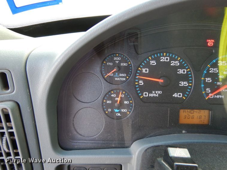 image for item DM2864 2007 International 4300  utility / service truck