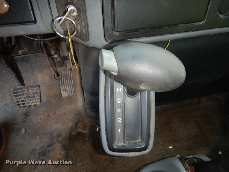 image for item DM2864 2007 International 4300  utility / service truck