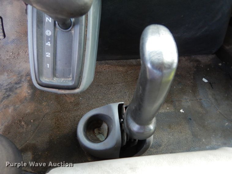 image for item DM2864 2007 International 4300  utility / service truck