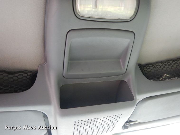 image for item DM2864 2007 International 4300  utility / service truck