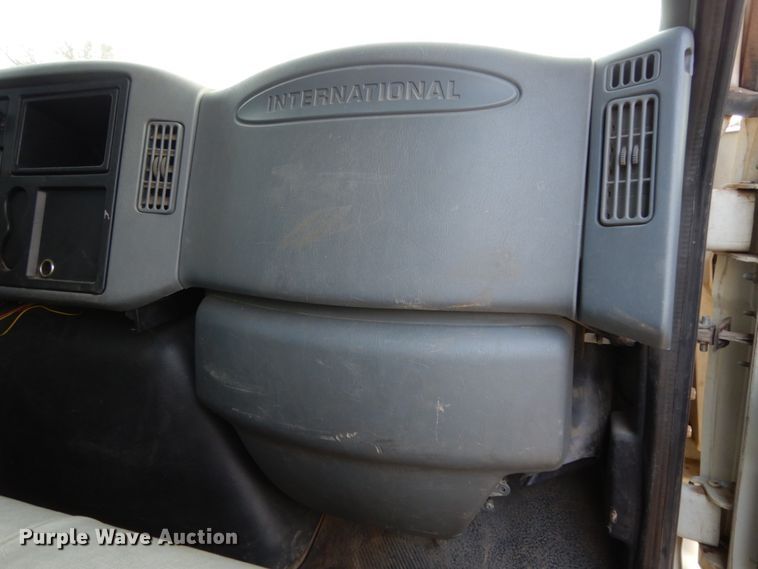 image for item DM2864 2007 International 4300  utility / service truck