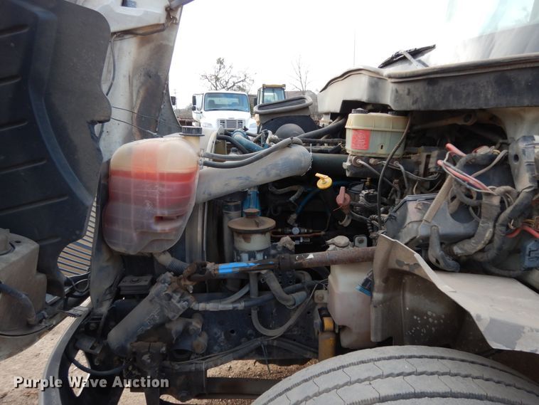 image for item DM2864 2007 International 4300  utility / service truck