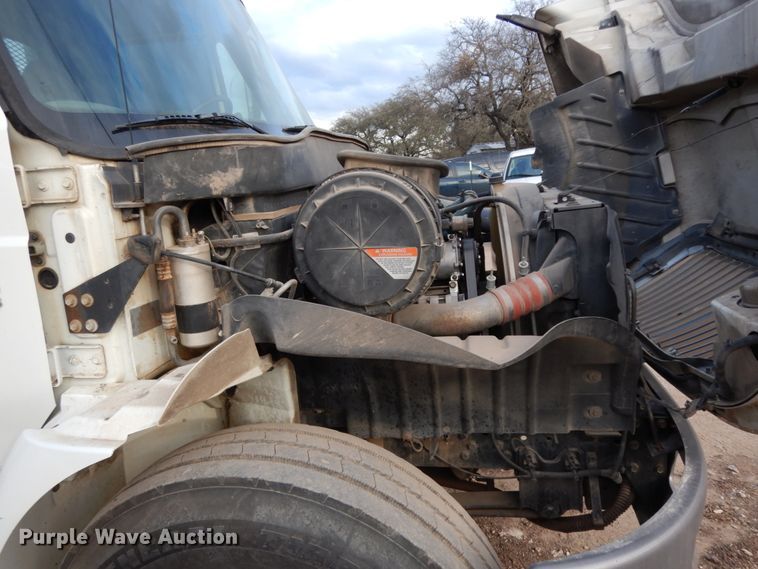 image for item DM2864 2007 International 4300  utility / service truck