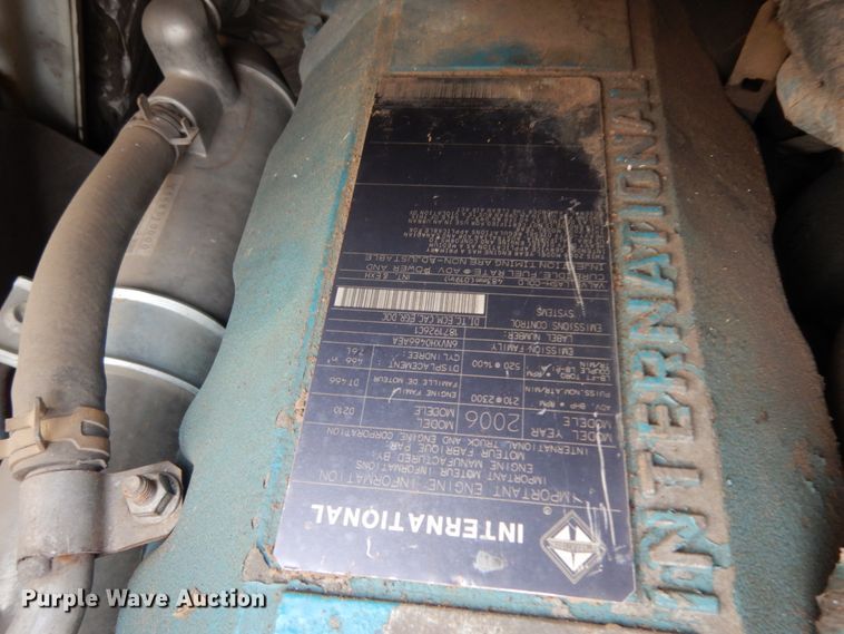 image for item DM2864 2007 International 4300  utility / service truck