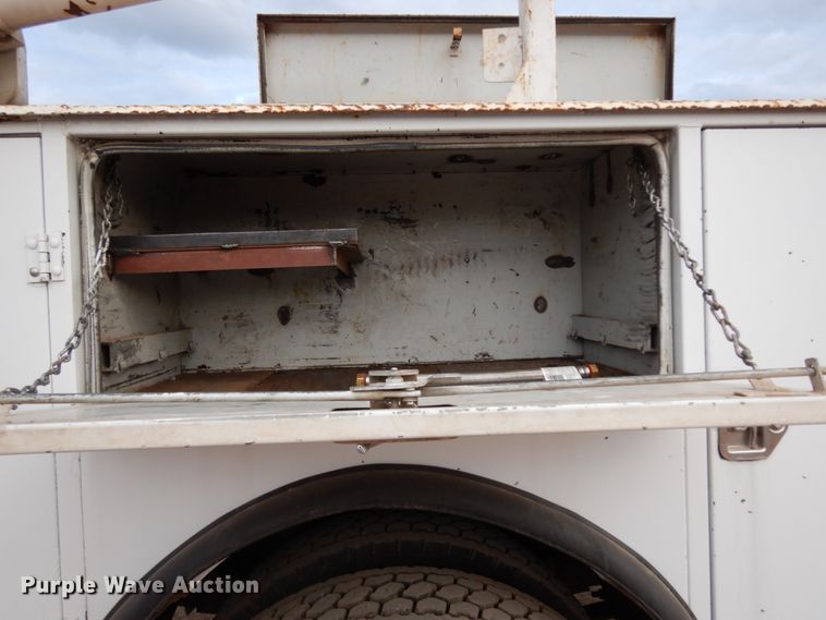 image for item DM2864 2007 International 4300  utility / service truck