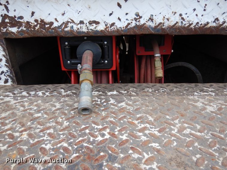 image for item DM2864 2007 International 4300  utility / service truck