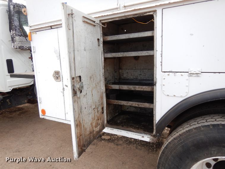 image for item DM2864 2007 International 4300  utility / service truck