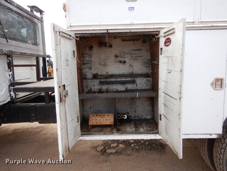 image for item DM2864 2007 International 4300  utility / service truck