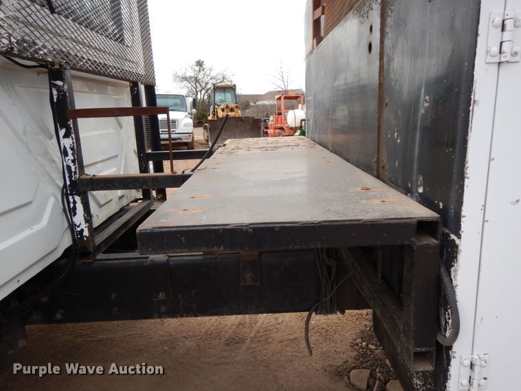 image for item DM2864 2007 International 4300  utility / service truck