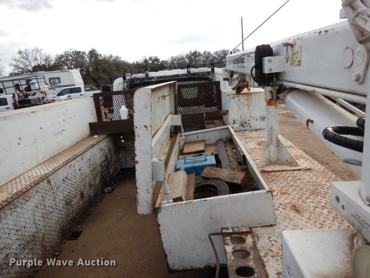 image for item DM2864 2007 International 4300  utility / service truck