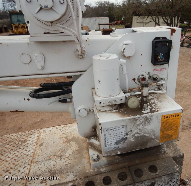 image for item DM2864 2007 International 4300  utility / service truck