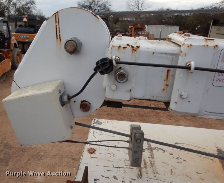 image for item DM2864 2007 International 4300  utility / service truck