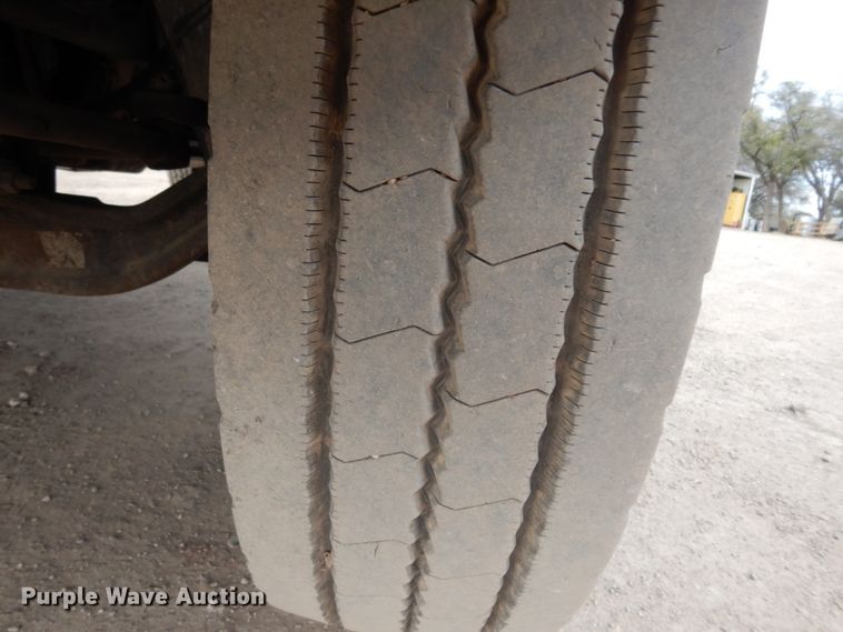 image for item DM2864 2007 International 4300  utility / service truck