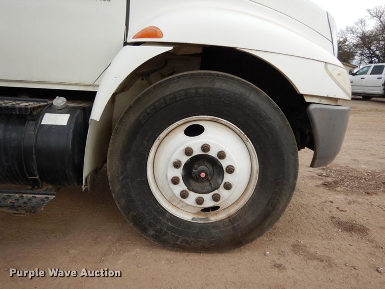 image for item DM2864 2007 International 4300  utility / service truck