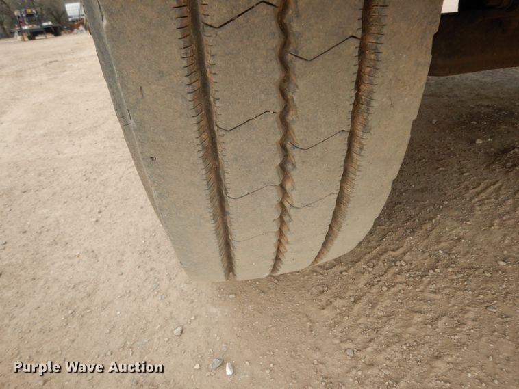 image for item DM2864 2007 International 4300  utility / service truck