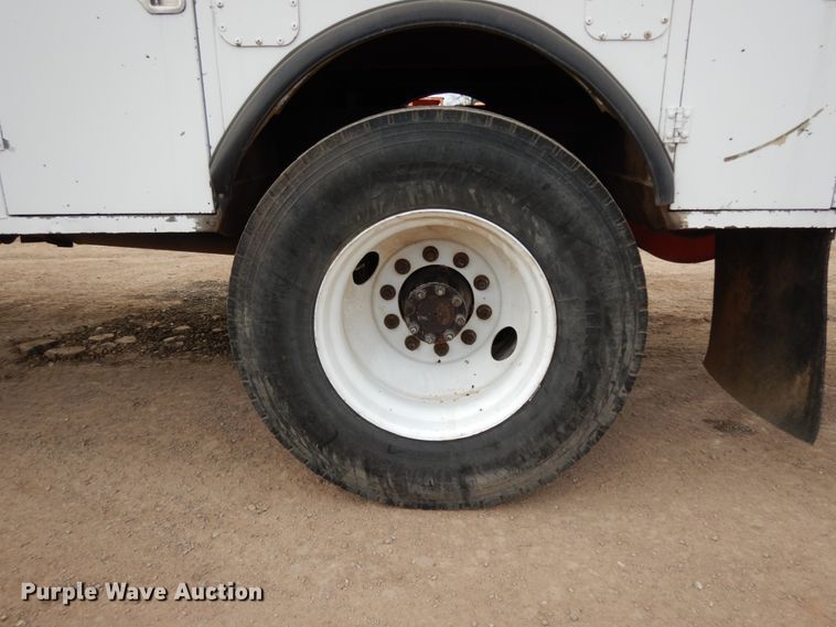 image for item DM2864 2007 International 4300  utility / service truck