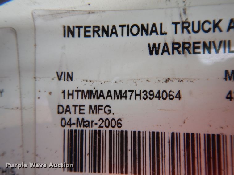 image for item DM2864 2007 International 4300  utility / service truck