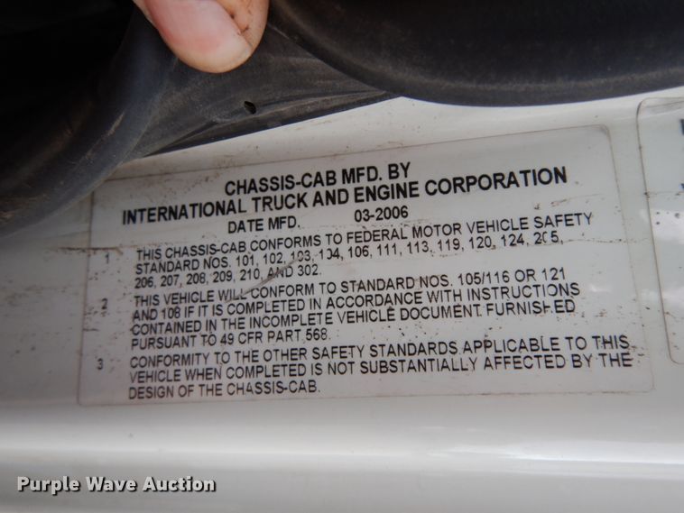 image for item DM2864 2007 International 4300  utility / service truck