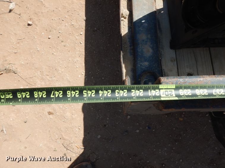 image for item DM2865 2011 Gooseneck 1120640B7B1 utility trailer with pressure washing system