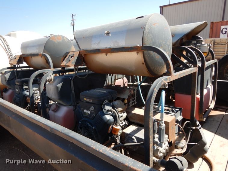 image for item DM2865 2011 Gooseneck 1120640B7B1 utility trailer with pressure washing system