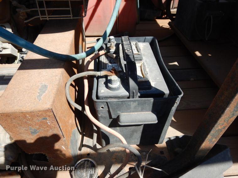 image for item DM2865 2011 Gooseneck 1120640B7B1 utility trailer with pressure washing system