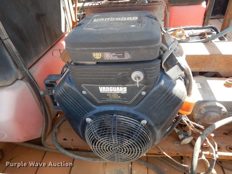 image for item DM2865 2011 Gooseneck 1120640B7B1 utility trailer with pressure washing system