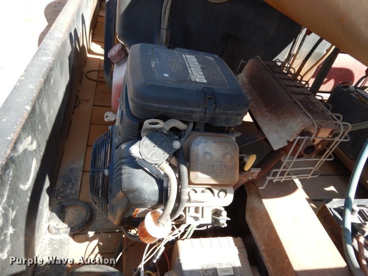 image for item DM2865 2011 Gooseneck 1120640B7B1 utility trailer with pressure washing system