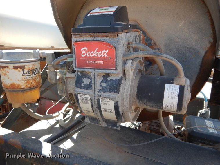 image for item DM2865 2011 Gooseneck 1120640B7B1 utility trailer with pressure washing system