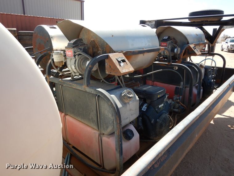 image for item DM2865 2011 Gooseneck 1120640B7B1 utility trailer with pressure washing system