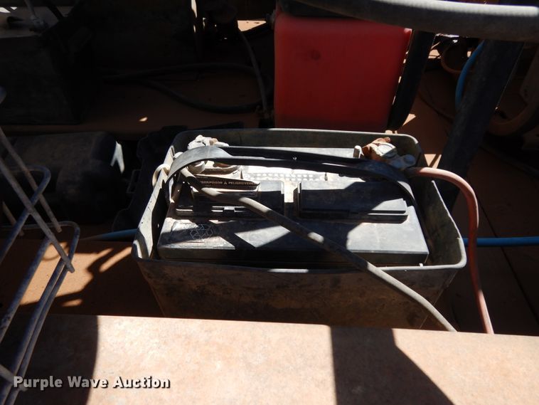 image for item DM2865 2011 Gooseneck 1120640B7B1 utility trailer with pressure washing system