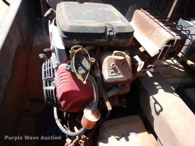 image for item DM2865 2011 Gooseneck 1120640B7B1 utility trailer with pressure washing system