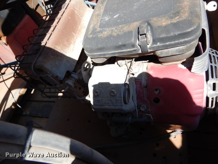 image for item DM2865 2011 Gooseneck 1120640B7B1 utility trailer with pressure washing system