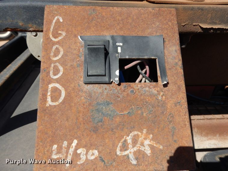 image for item DM2865 2011 Gooseneck 1120640B7B1 utility trailer with pressure washing system