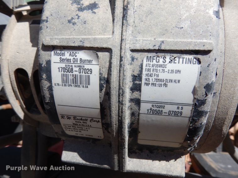 image for item DM2865 2011 Gooseneck 1120640B7B1 utility trailer with pressure washing system