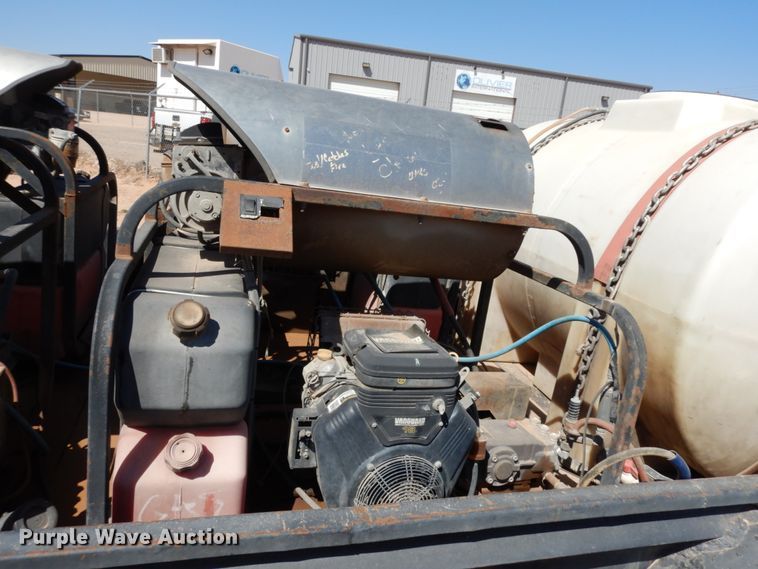 image for item DM2865 2011 Gooseneck 1120640B7B1 utility trailer with pressure washing system