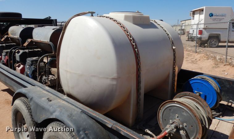 image for item DM2865 2011 Gooseneck 1120640B7B1 utility trailer with pressure washing system