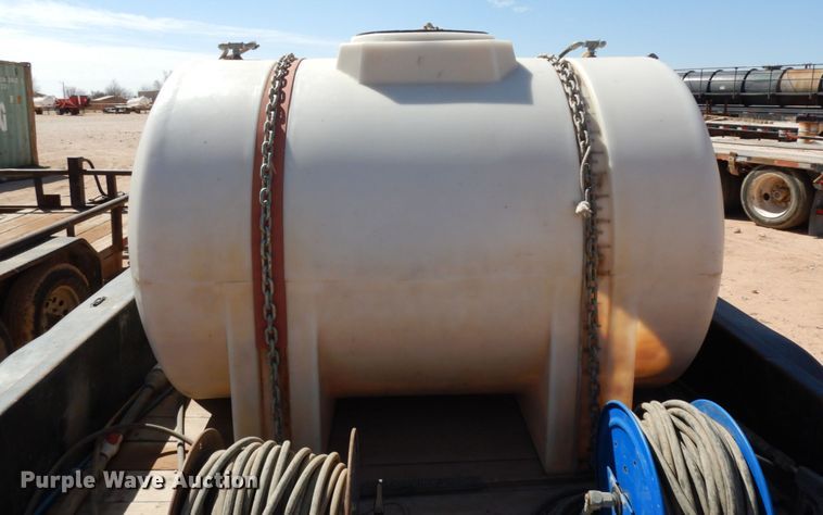 image for item DM2865 2011 Gooseneck 1120640B7B1 utility trailer with pressure washing system