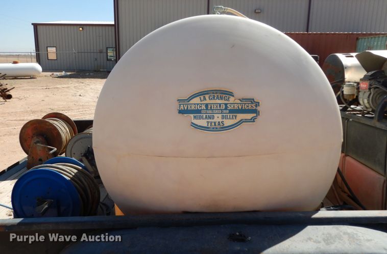 image for item DM2865 2011 Gooseneck 1120640B7B1 utility trailer with pressure washing system