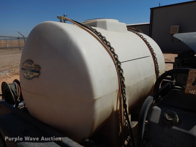 image for item DM2865 2011 Gooseneck 1120640B7B1 utility trailer with pressure washing system